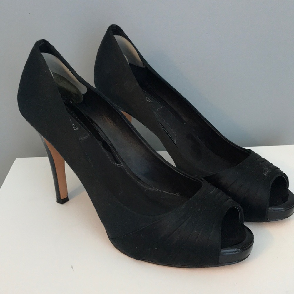 White House /Black Market hi heel shoes size 8